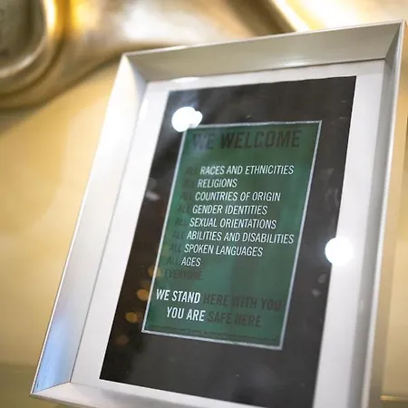 Sunny, The House - Al Faro