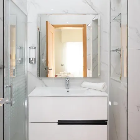 Sunny, The House - Al Hostel