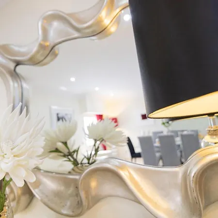 Sunny, The House - Al * Faro