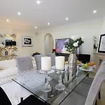 Sunny, The House - Al 旅馆